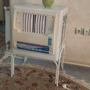 کولر آبی و پایه اش